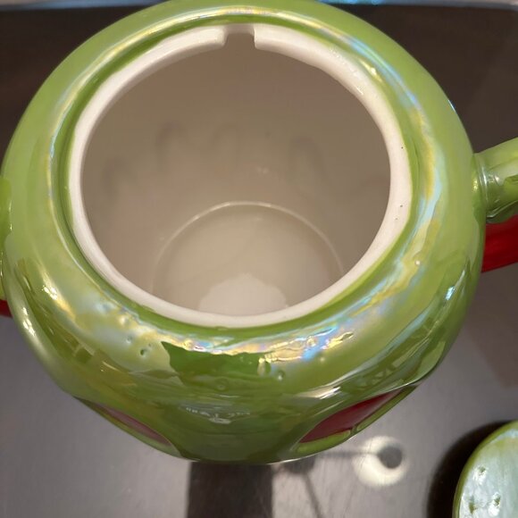 Disney Poison Apple Tea Pot -Villians Snow White Halloween-Hand Painted NWT - Picture 6 of 6